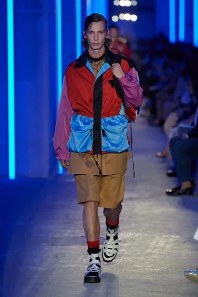 Look 26